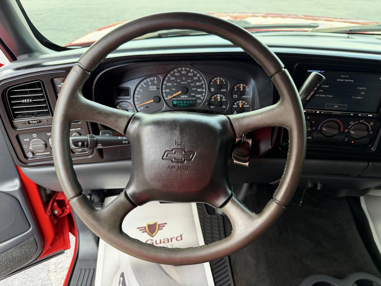 Chevrolet Silverado 2500HD Ext Cab 143.5" WB 4WD LS 2002