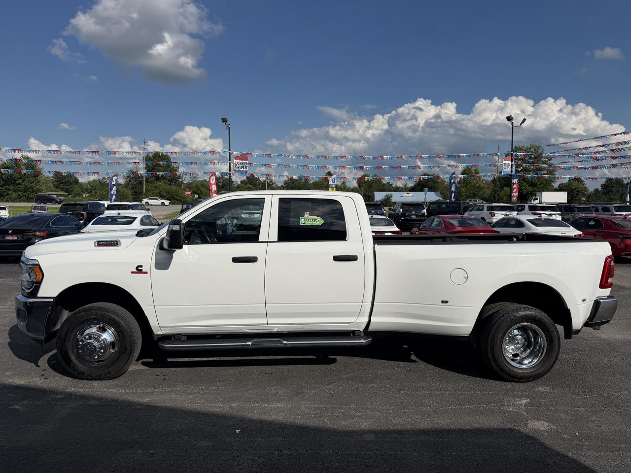 RAM 3500 Tradesman 4x4 Crew Cab 8' Box 2024