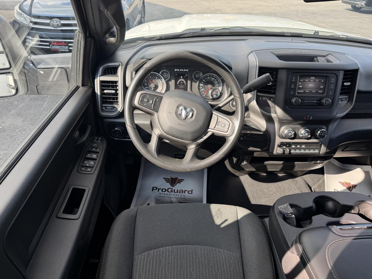 RAM 3500 Tradesman 4x4 Crew Cab 8' Box 2024