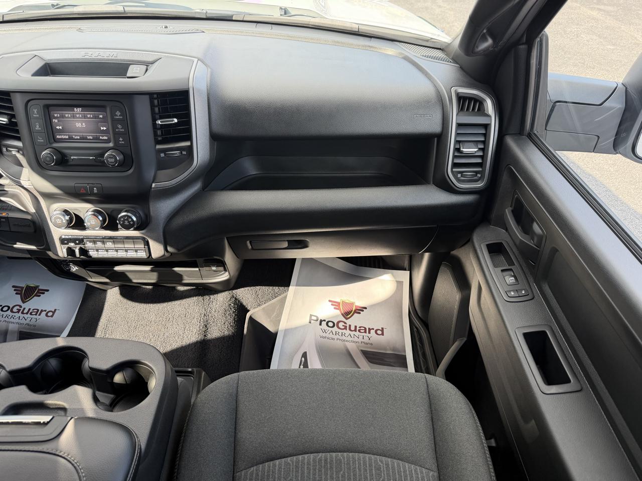 RAM 3500 Tradesman 4x4 Crew Cab 8' Box 2024