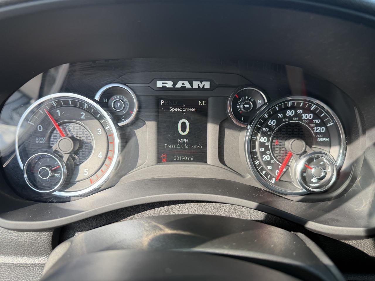 RAM 3500 Tradesman 4x4 Crew Cab 8' Box 2024