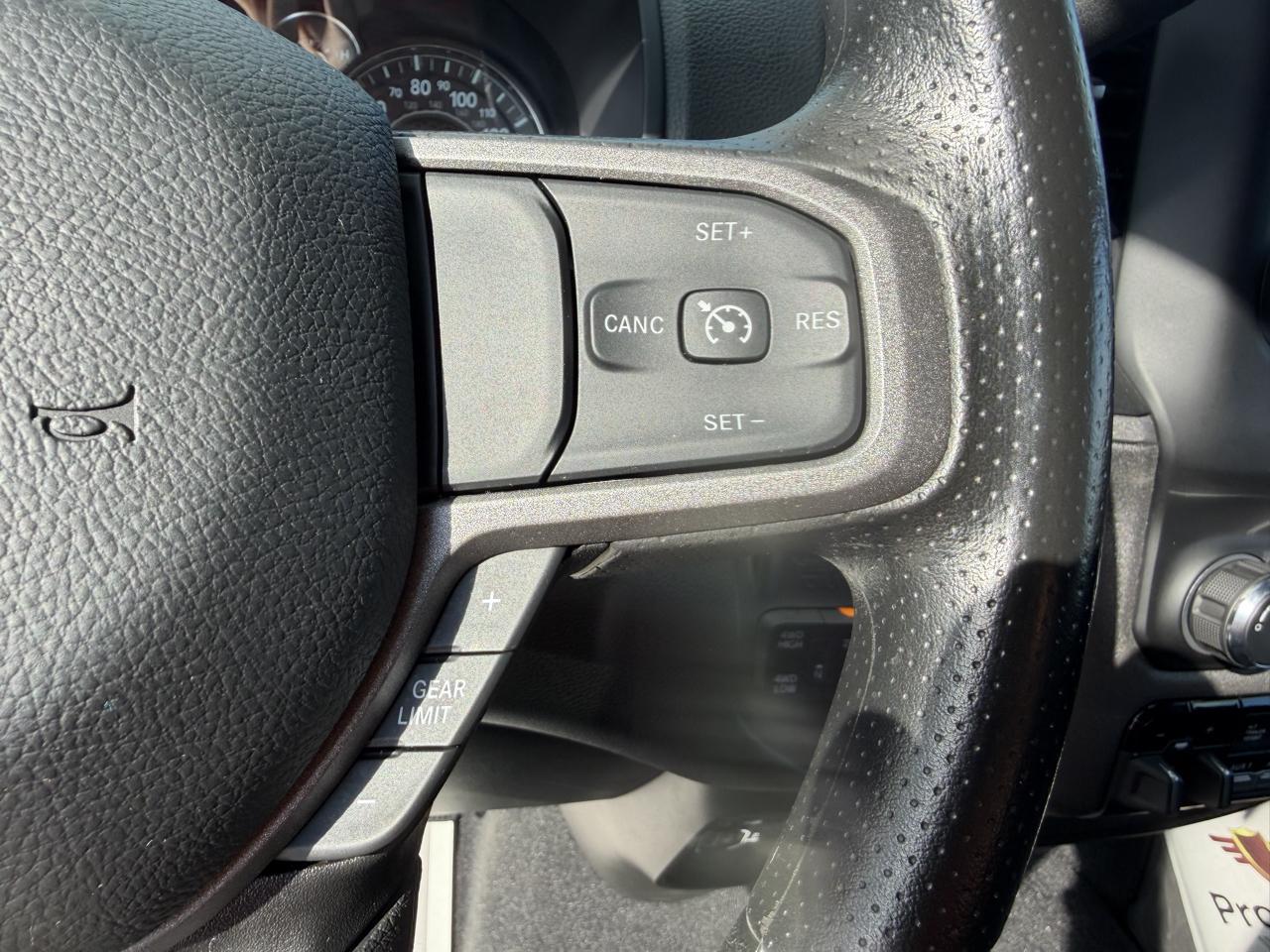 RAM 3500 Tradesman 4x4 Crew Cab 8' Box 2024