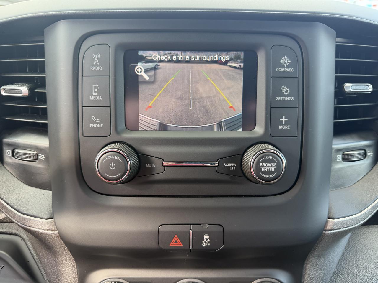 RAM 3500 Tradesman 4x4 Crew Cab 8' Box 2024