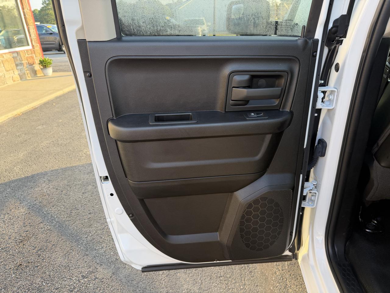 RAM 1500 Classic Tradesman 4x4 Quad Cab 6'4" Box 2021