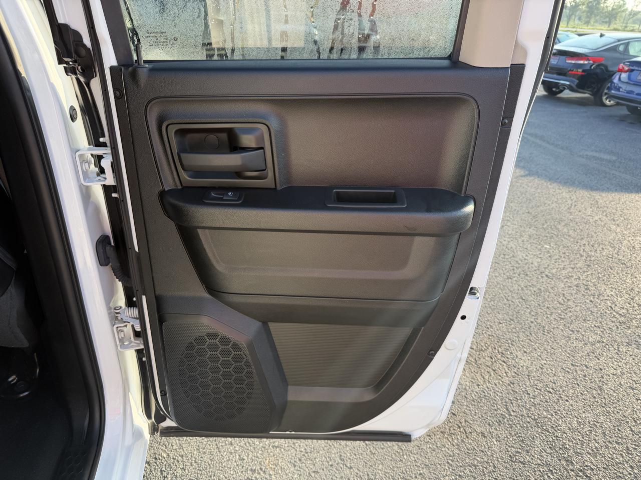 RAM 1500 Classic Tradesman 4x4 Quad Cab 6'4" Box 2021