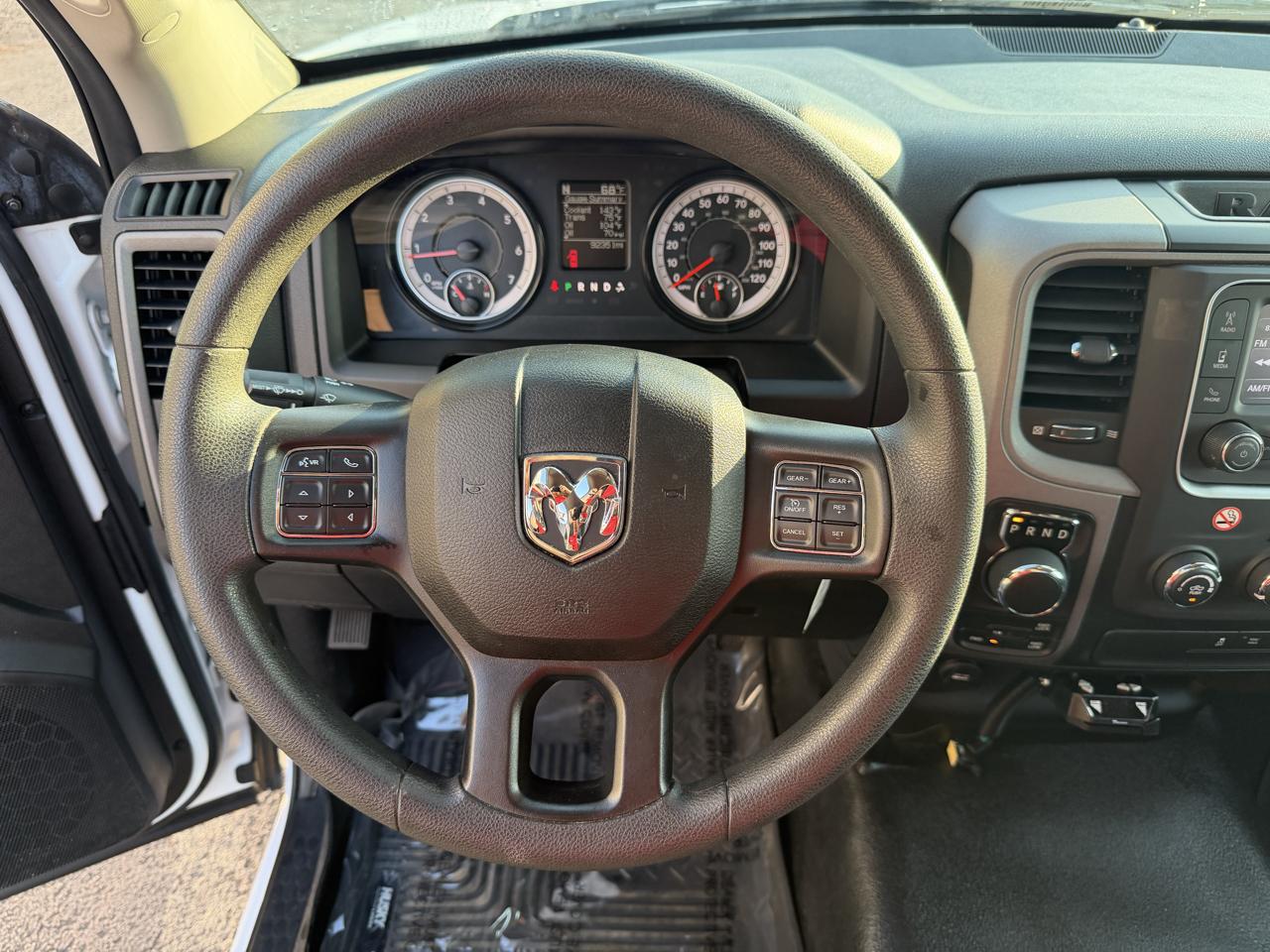 RAM 1500 Classic Tradesman 4x4 Quad Cab 6'4" Box 2021