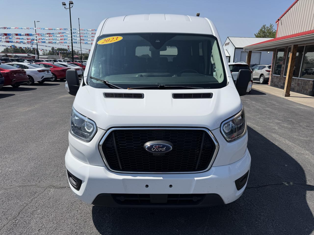 Ford Transit Passenger Wagon T-350 148" Med Roof XLT RWD 2023