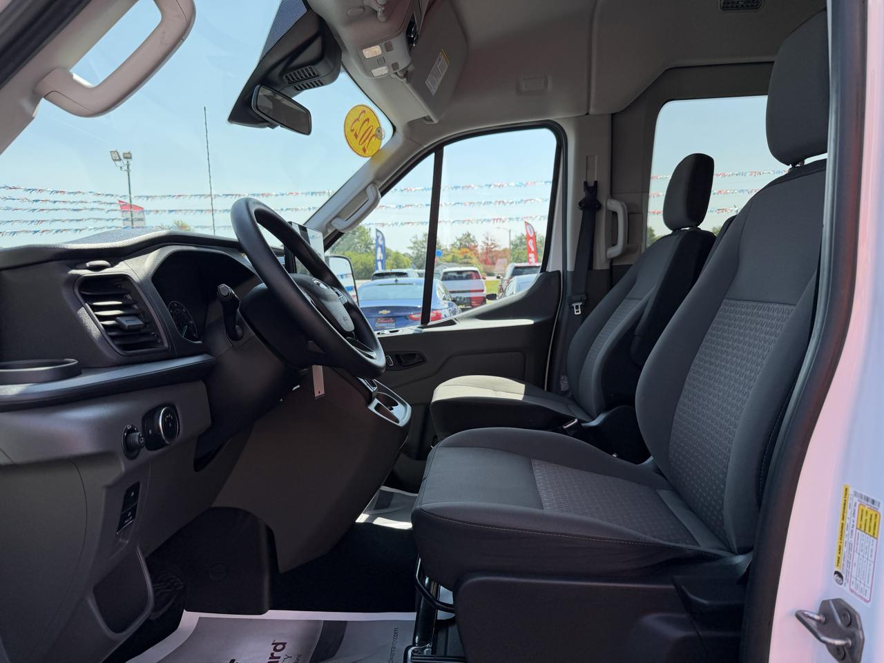 Ford Transit Passenger Wagon T-350 148" Med Roof XLT RWD 2023