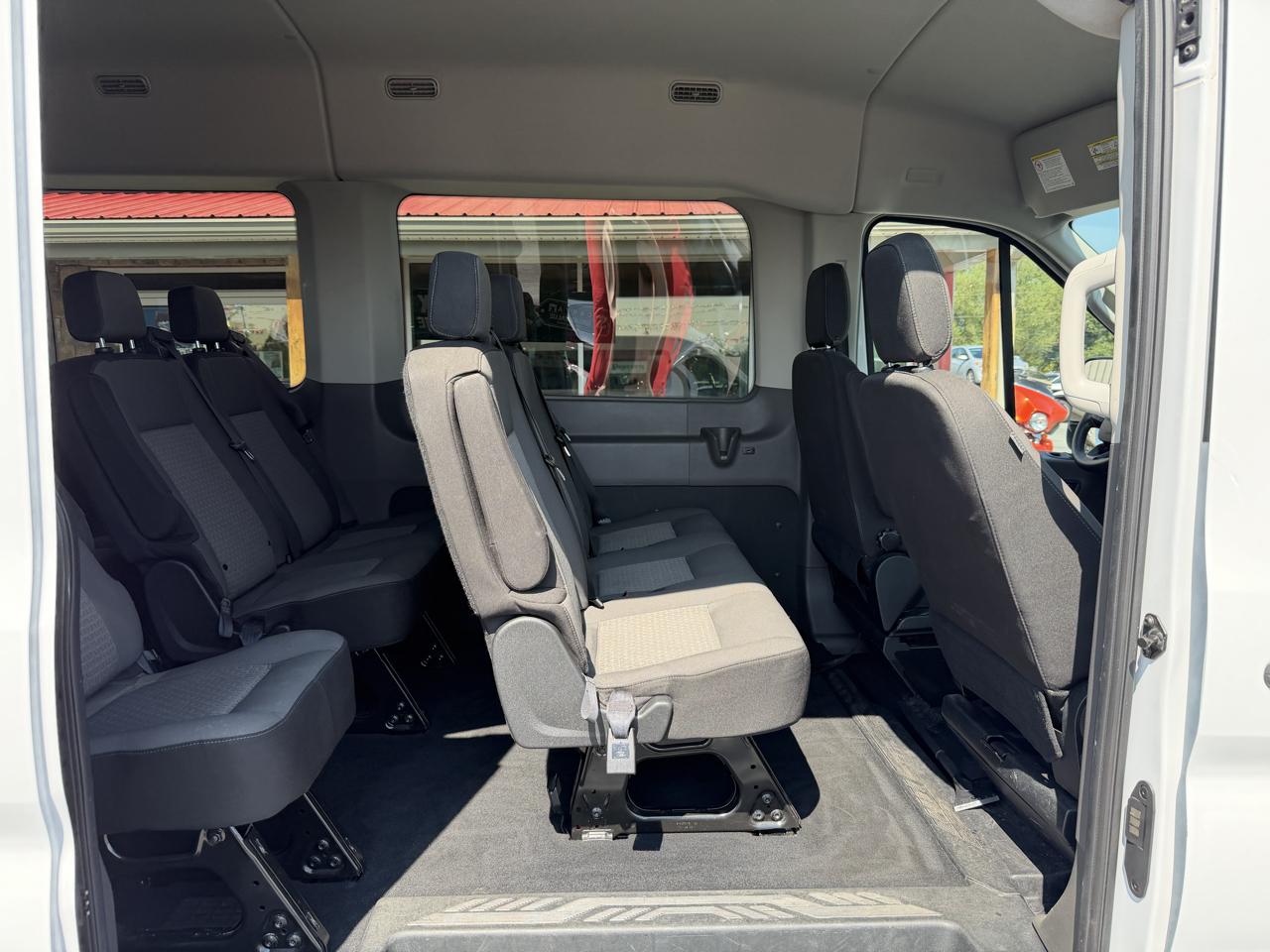 Ford Transit Passenger Wagon T-350 148" Med Roof XLT RWD 2023