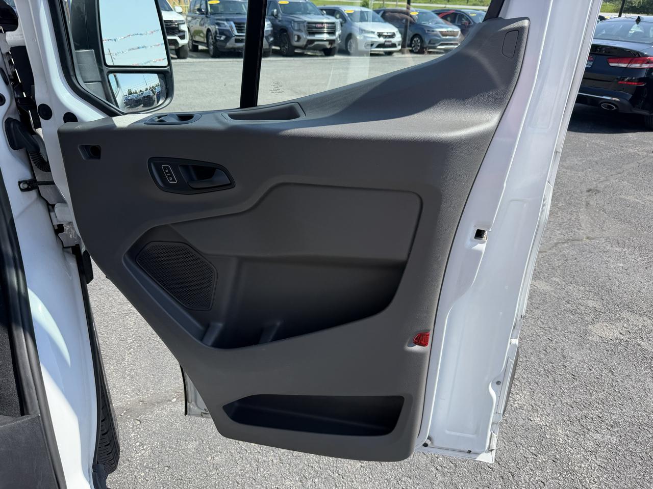 Ford Transit Passenger Wagon T-350 148" Med Roof XLT RWD 2023