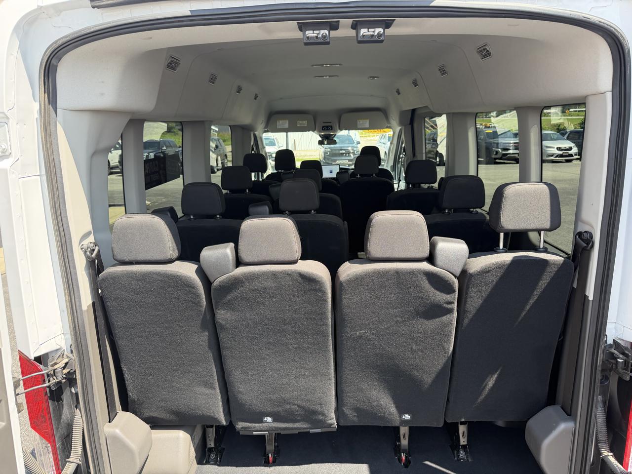 Ford Transit Passenger Wagon T-350 148" Med Roof XLT RWD 2023