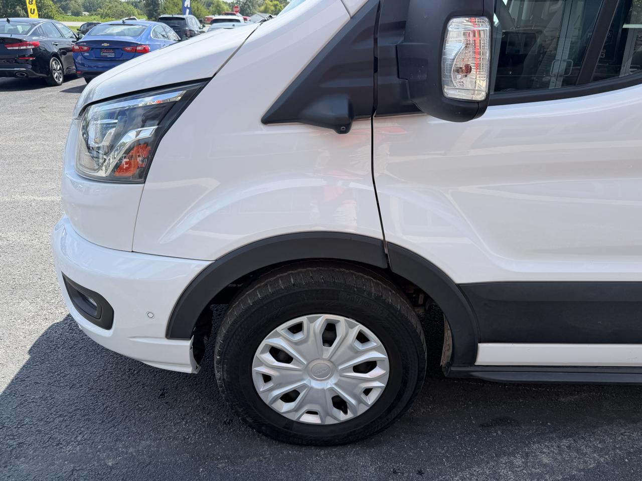 Ford Transit Passenger Wagon T-350 148" Med Roof XLT RWD 2023
