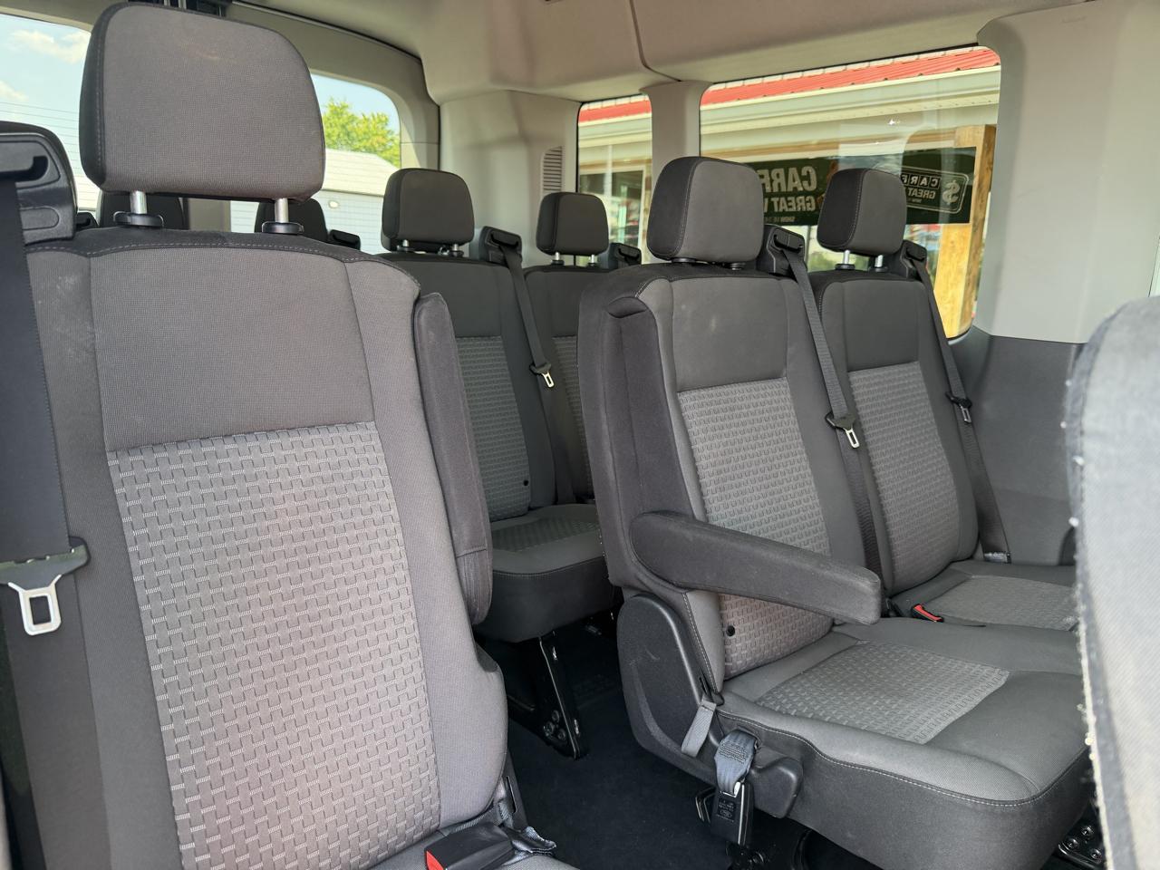 Ford Transit Passenger Wagon T-350 148" Med Roof XLT RWD 2023