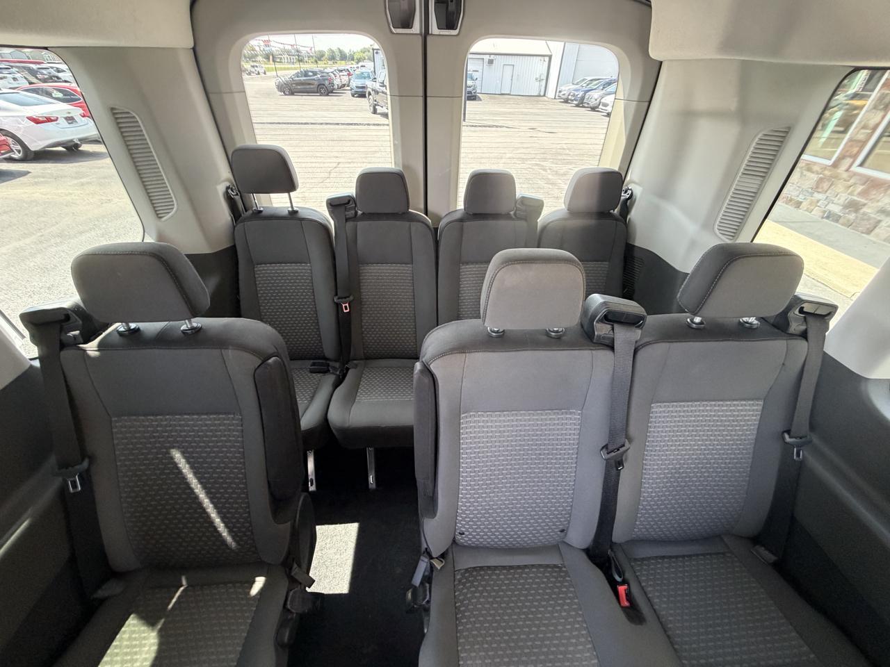 Ford Transit Passenger Wagon T-350 148" Med Roof XLT RWD 2023