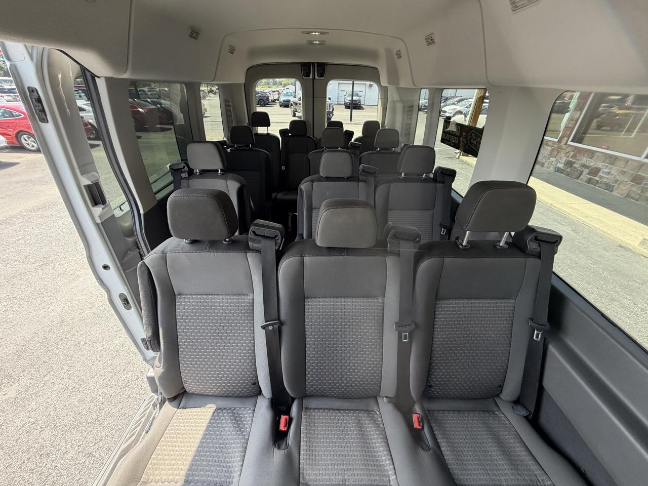 Ford Transit Passenger Wagon T-350 148" Med Roof XLT RWD 2023
