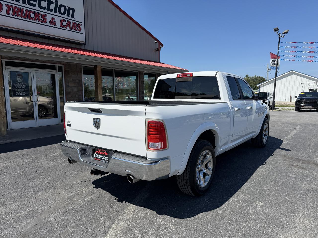 RAM 1500 Laramie 4x2 Quad Cab 6'4" Box 2017