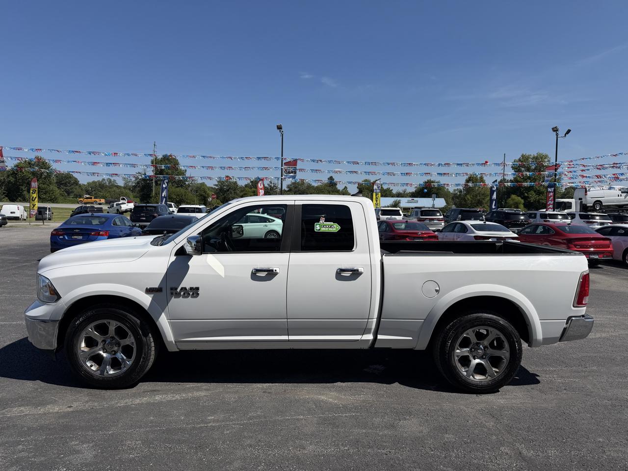RAM 1500 Laramie 4x2 Quad Cab 6'4" Box 2017