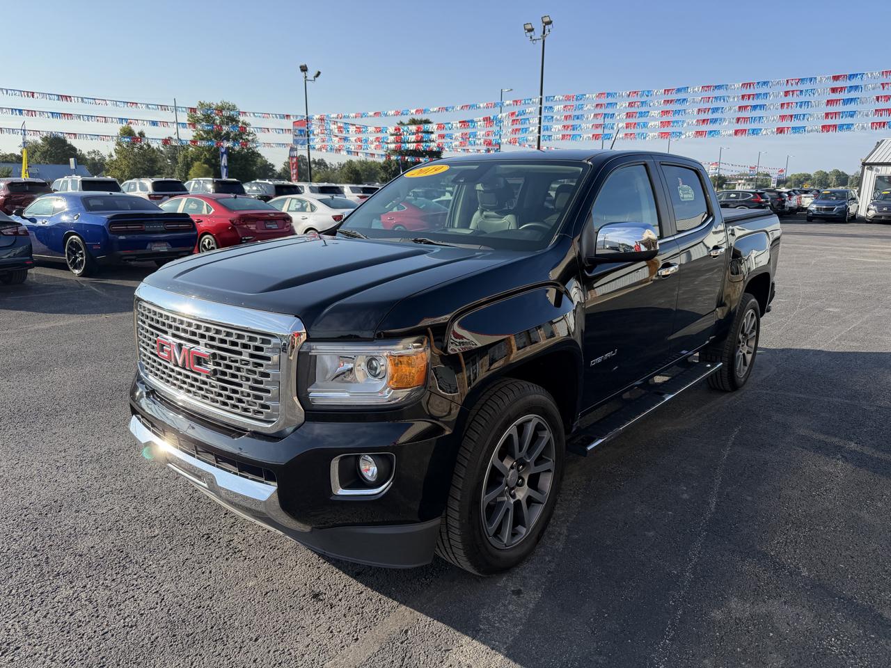 GMC Canyon 4WD Crew Cab 128.3" Denali 2019