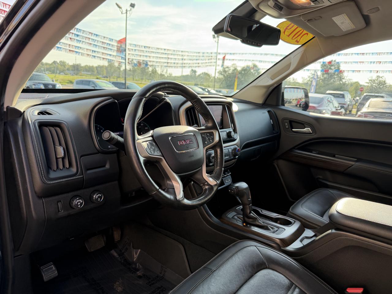 GMC Canyon 4WD Crew Cab 128.3" Denali 2019