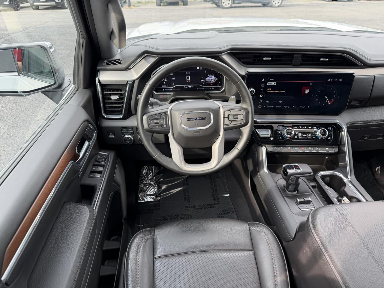 GMC Sierra 1500 4WD Crew Cab 147" Denali 2024