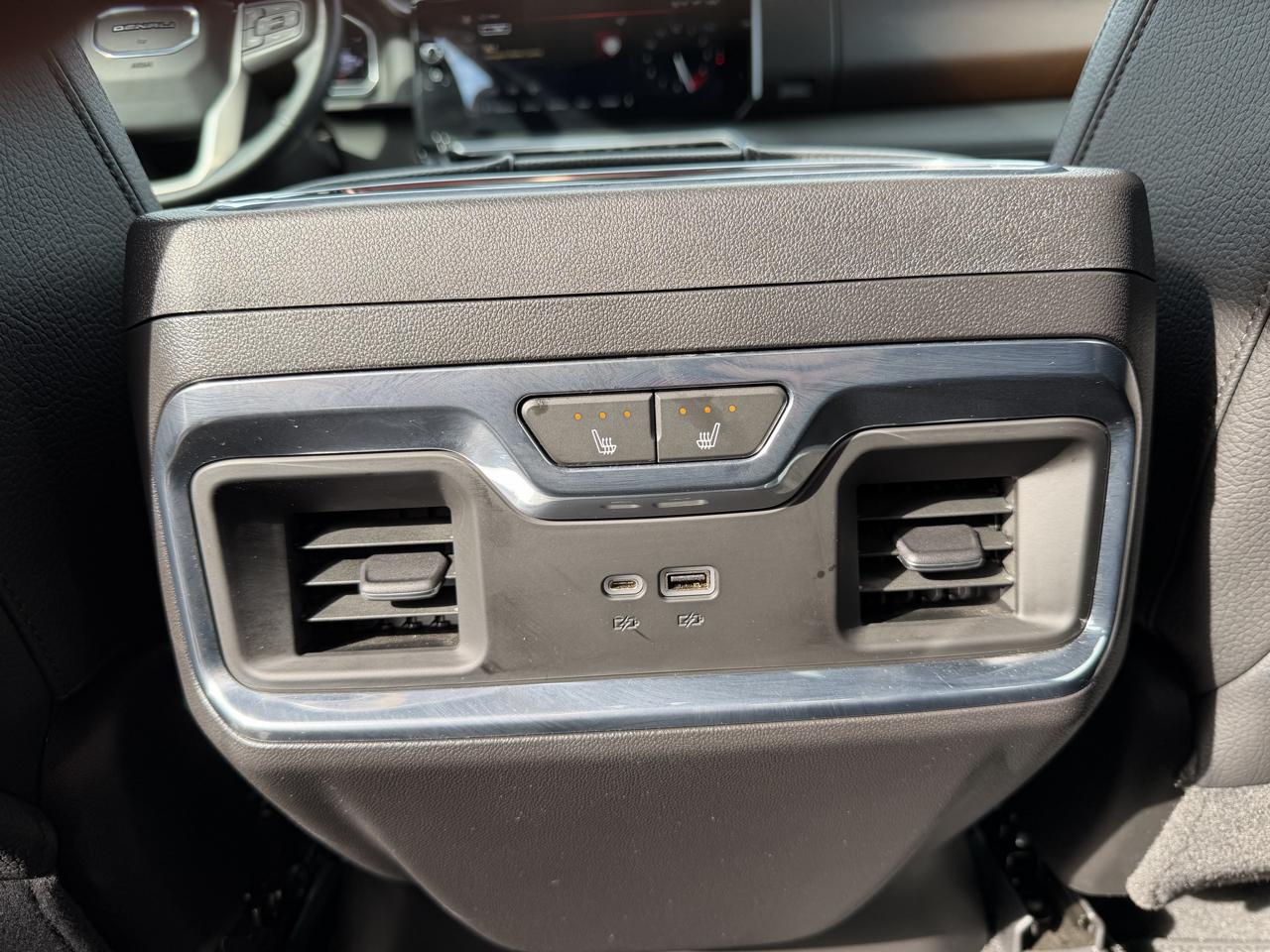 GMC Sierra 1500 4WD Crew Cab 147" Denali 2024