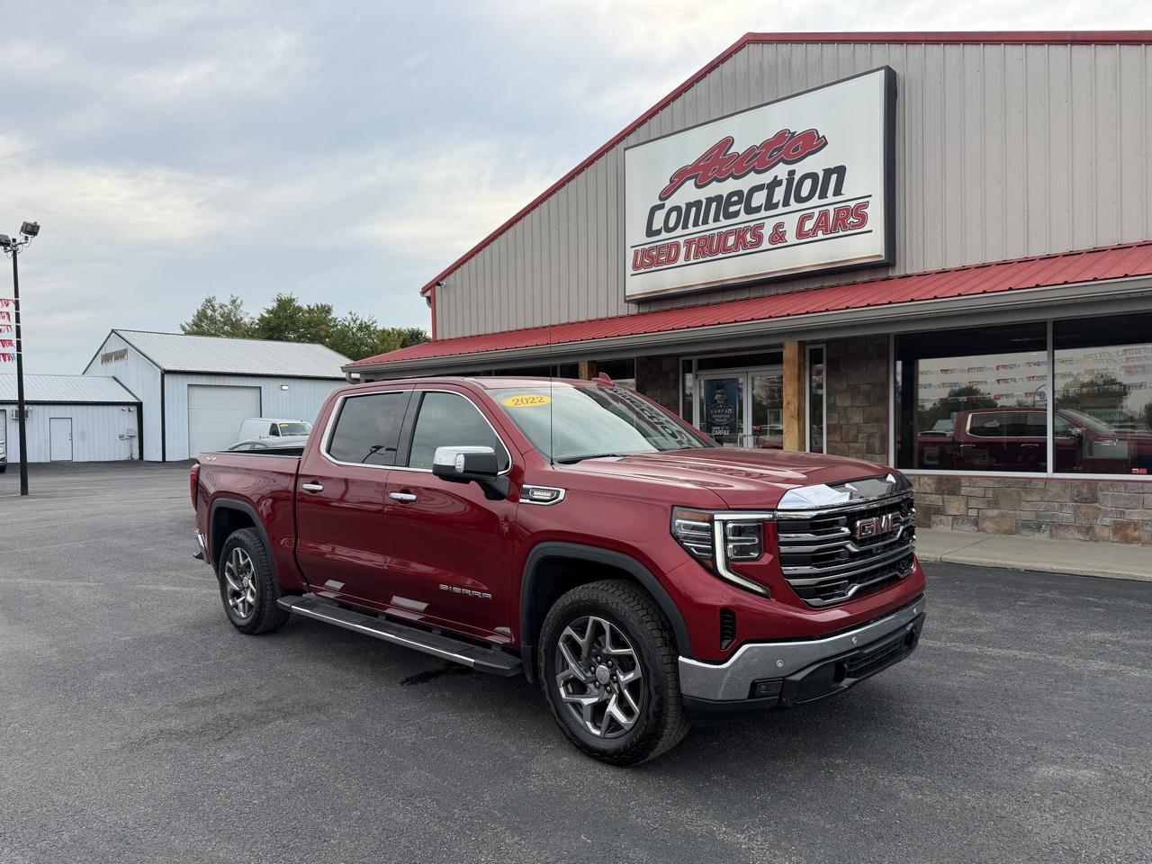 2022 GMC Sierra 1500 4WD Crew Cab 147" SLT