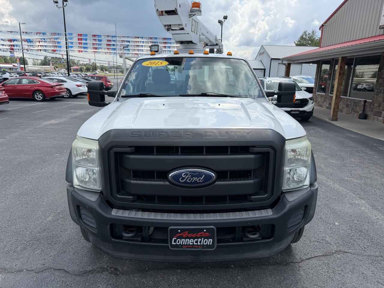 Ford Super Duty F-450 DRW 2WD Reg Cab 141" WB 60" CA XL 2015