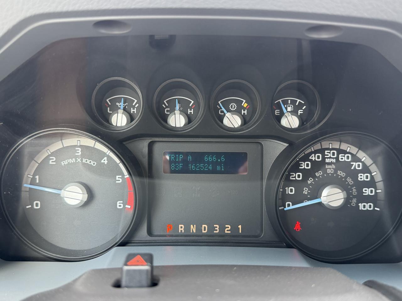 Ford Super Duty F-450 DRW 2WD Reg Cab 141" WB 60" CA XL 2015
