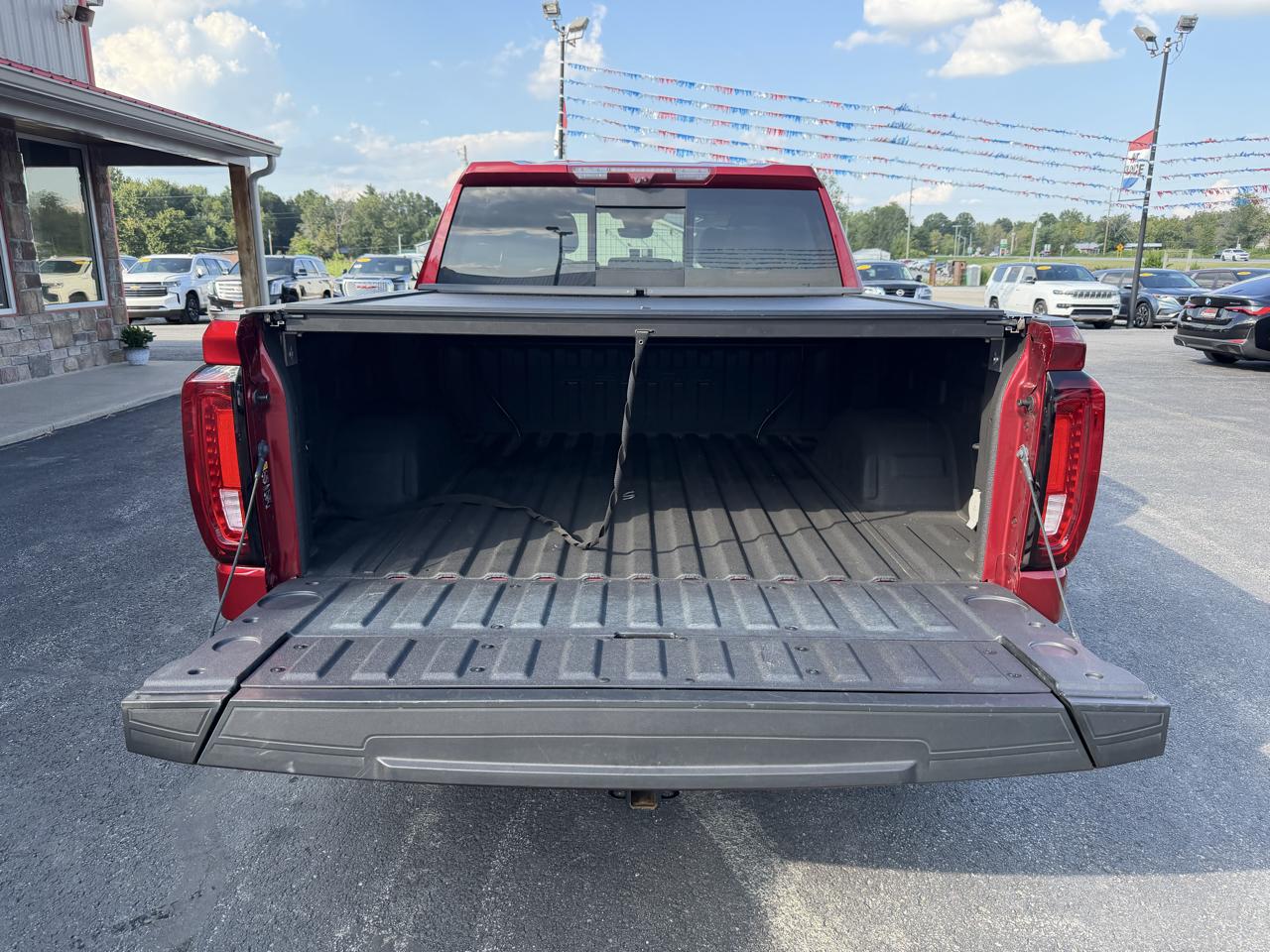 GMC Sierra 1500 4WD Crew Cab 147" Denali 2024