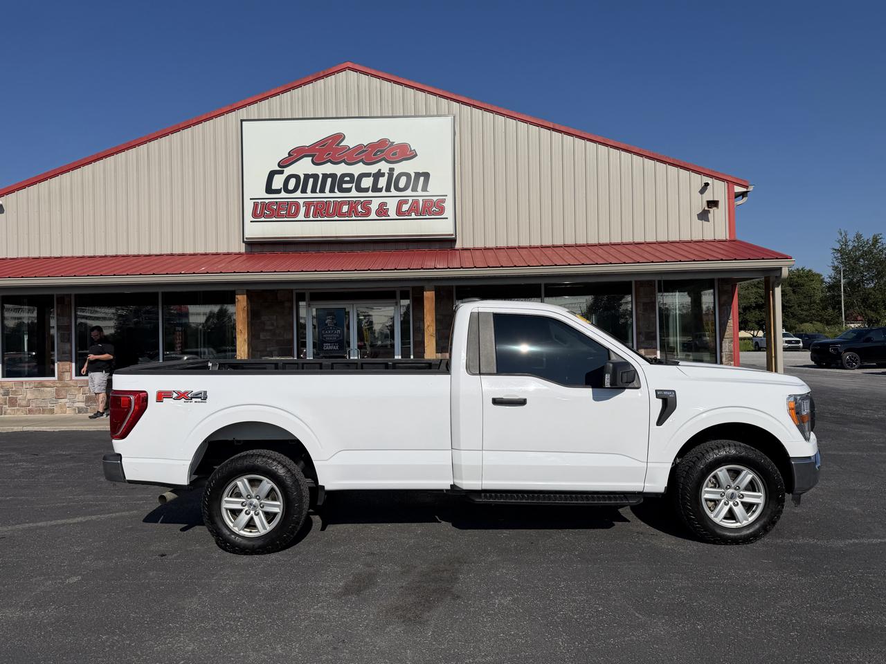 Ford F-150 4WD Reg Cab 141" XL 2022