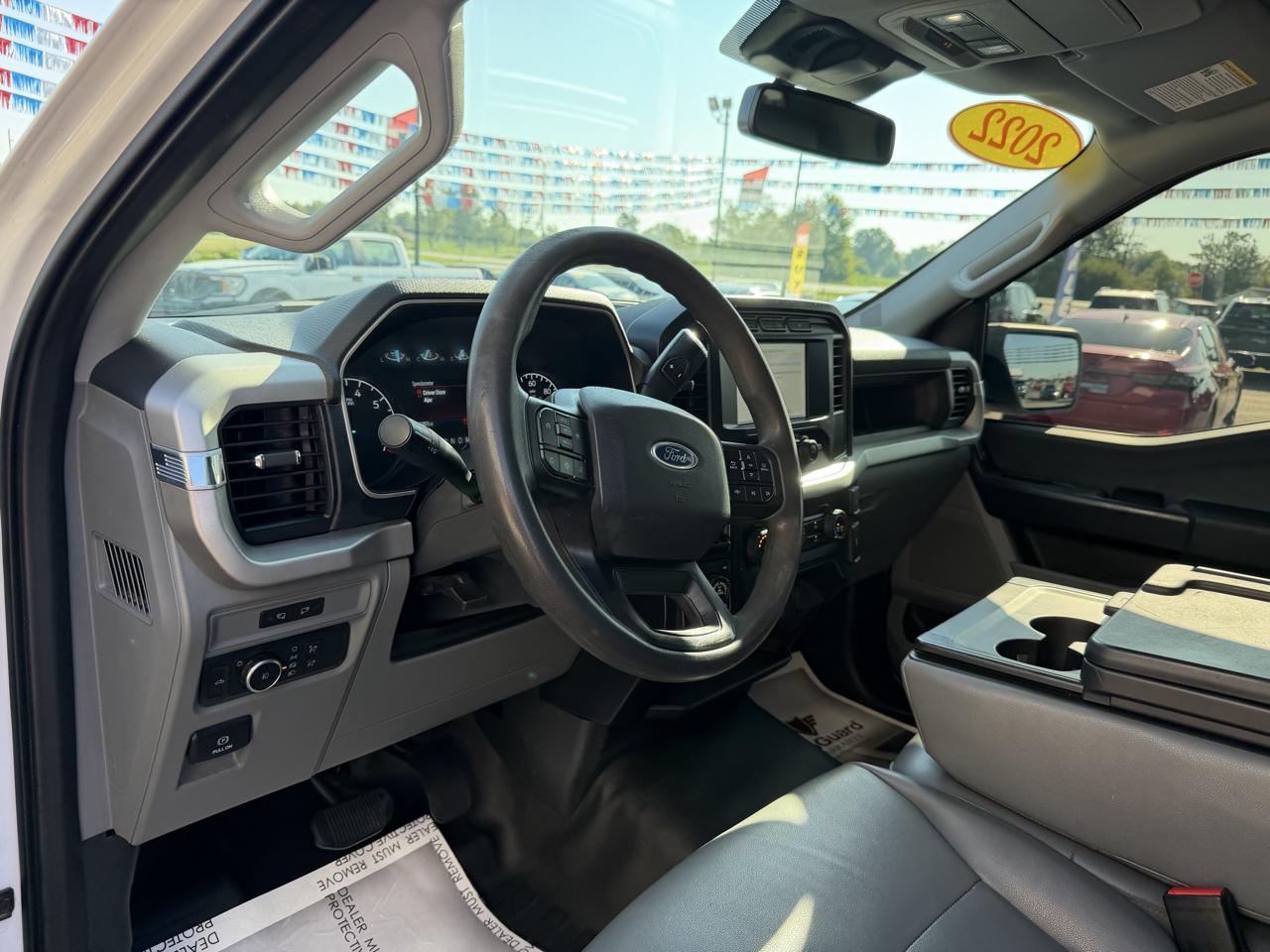 Ford F-150 4WD Reg Cab 141" XL 2022