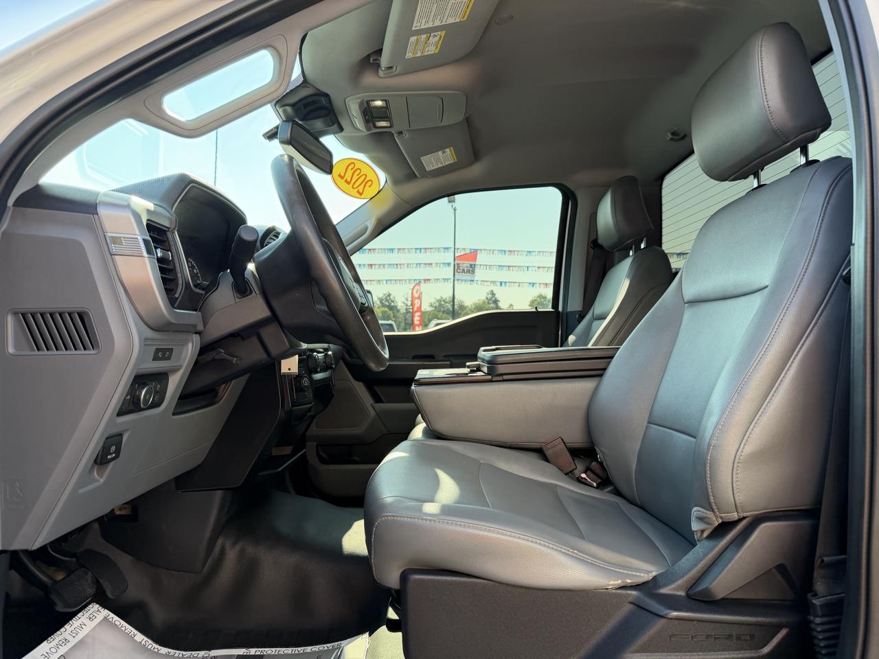 Ford F-150 4WD Reg Cab 141" XL 2022