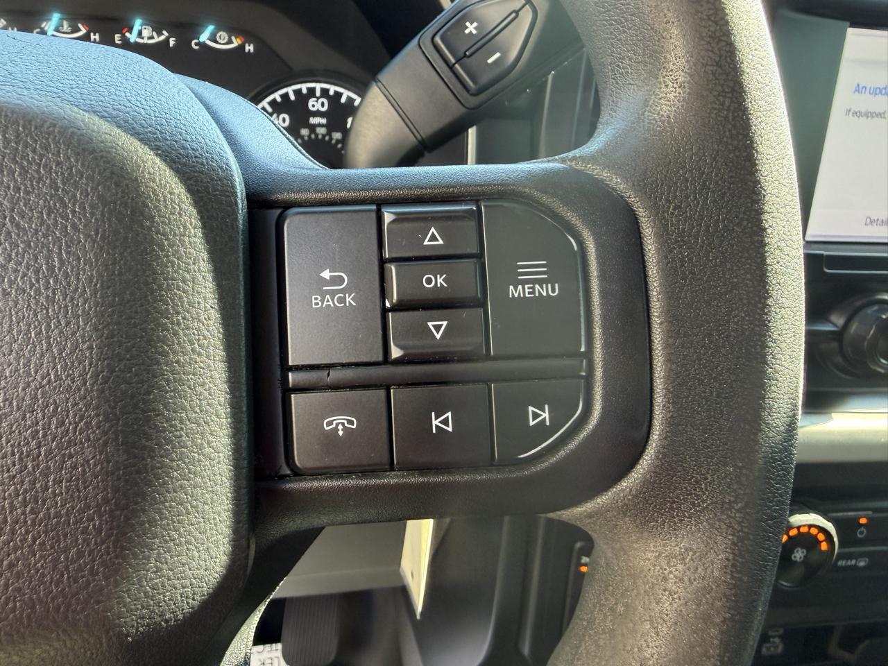 Ford F-150 4WD Reg Cab 141" XL 2022