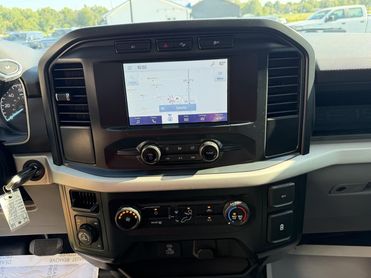 Ford F-150 4WD Reg Cab 141" XL 2022