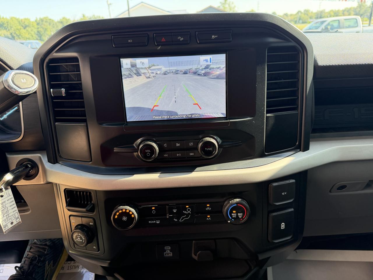Ford F-150 4WD Reg Cab 141" XL 2022