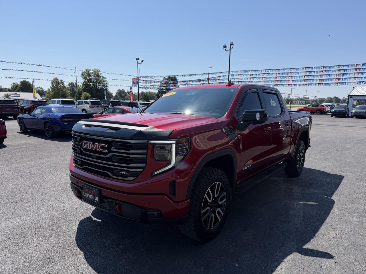 GMC Sierra 1500 4WD Crew Cab 147" AT4 2025