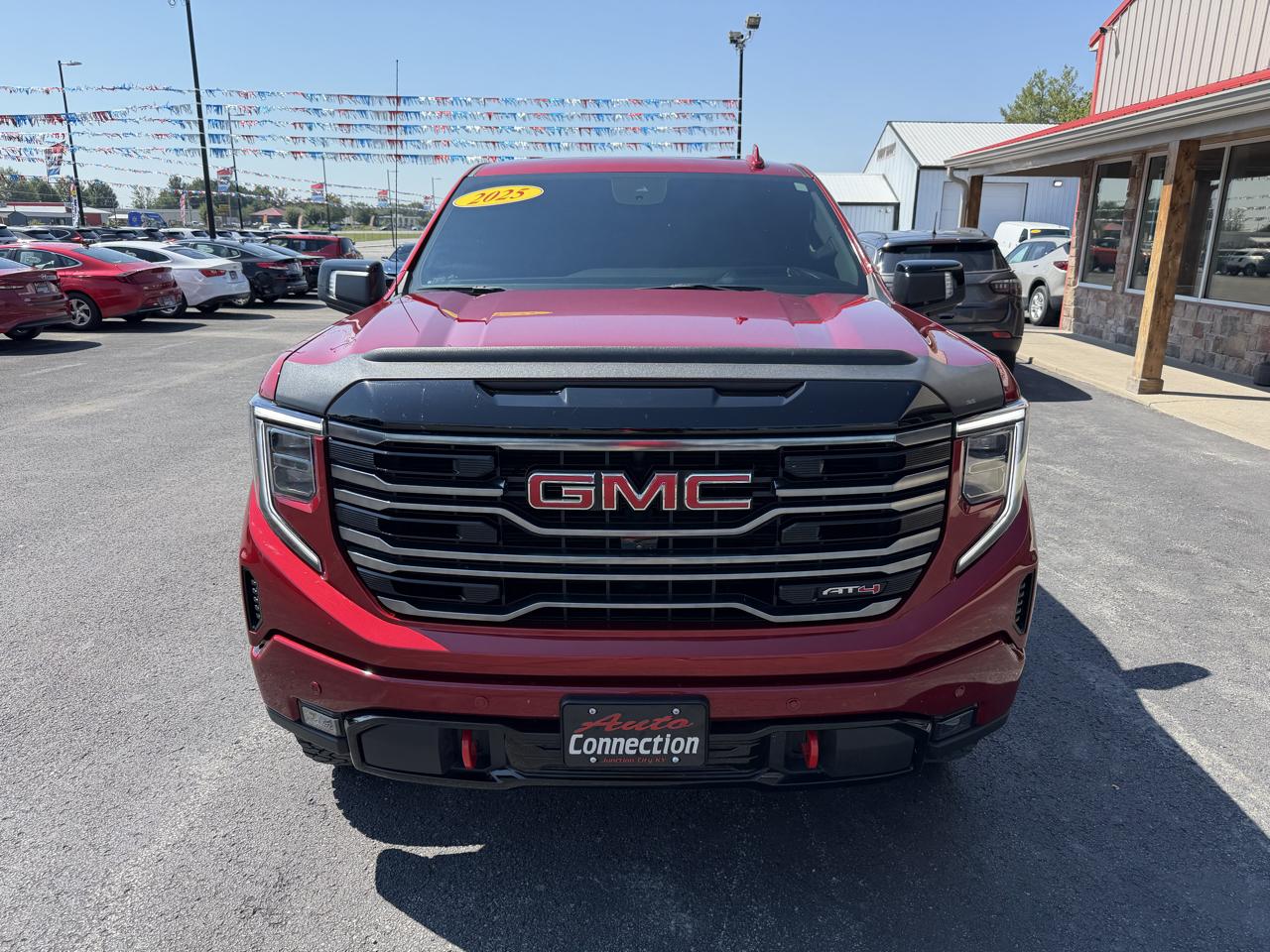 GMC Sierra 1500 4WD Crew Cab 147" AT4 2025