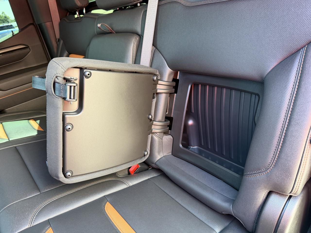 GMC Sierra 1500 4WD Crew Cab 147" AT4 2025