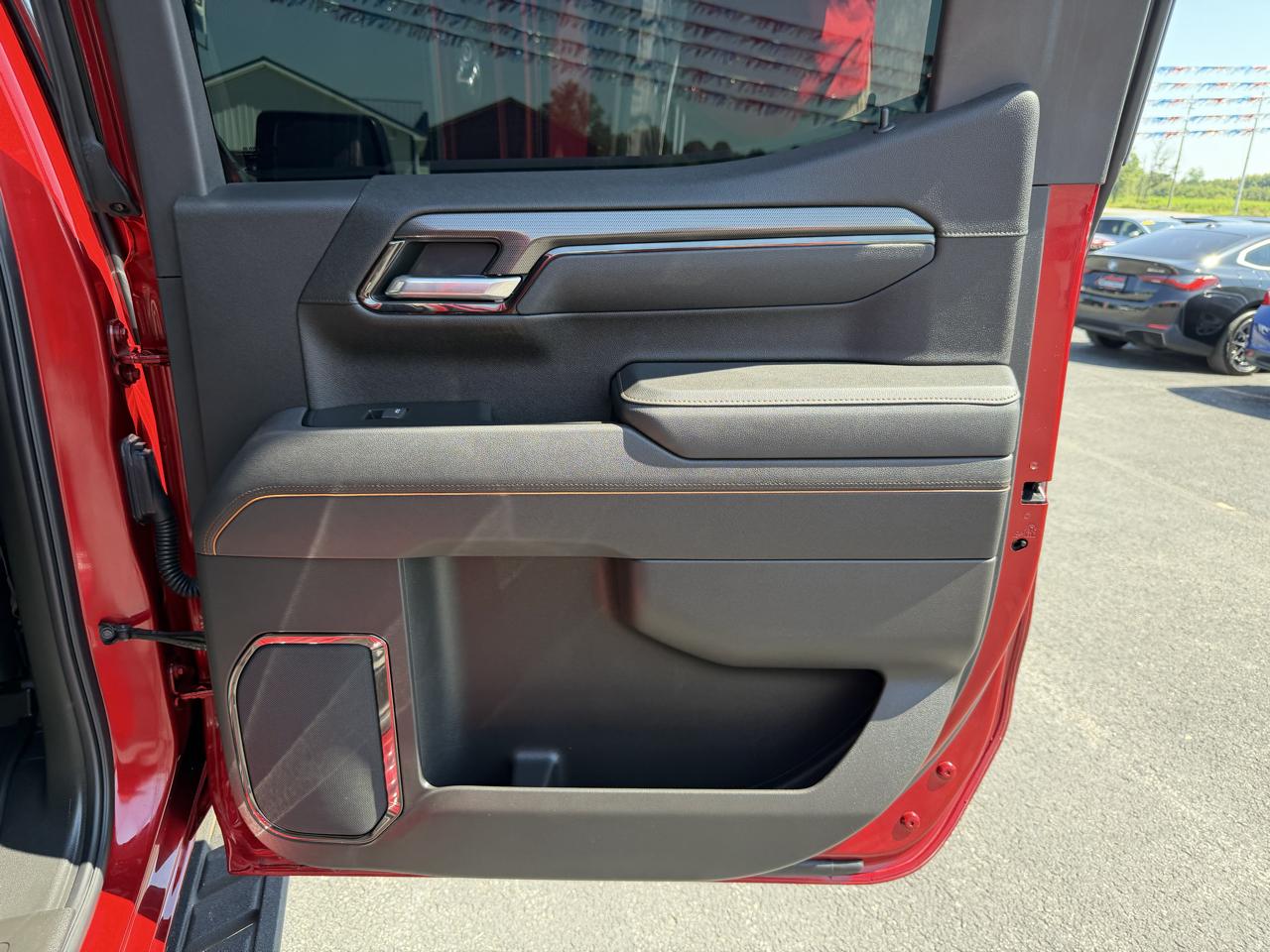 GMC Sierra 1500 4WD Crew Cab 147" AT4 2025