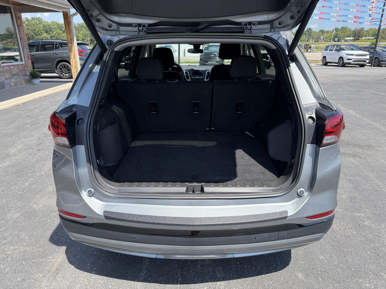 Chevrolet Equinox FWD 4dr LT w/1LT 2024