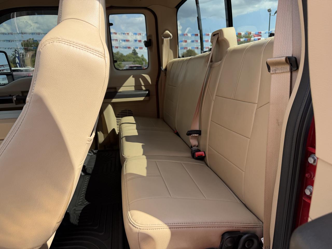 Ford Super Duty F-350 SRW 4WD SuperCab 142" Lariat 2010
