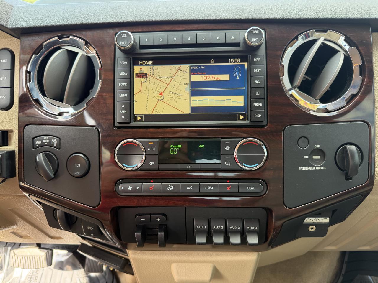 Ford Super Duty F-350 SRW 4WD SuperCab 142" Lariat 2010