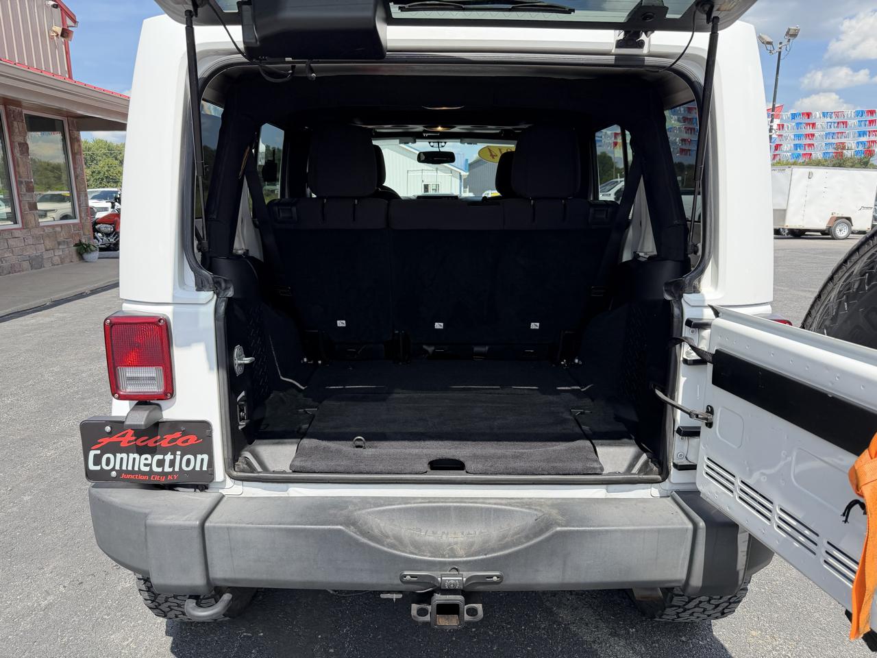 Jeep Wrangler Unlimited 4WD 4dr Sport 2014