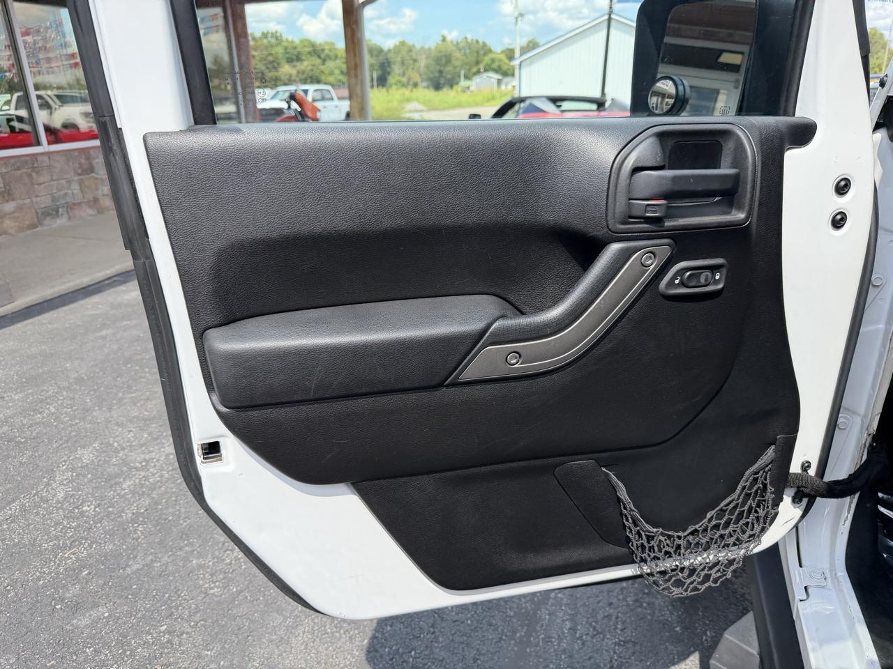Jeep Wrangler Unlimited 4WD 4dr Sport 2014
