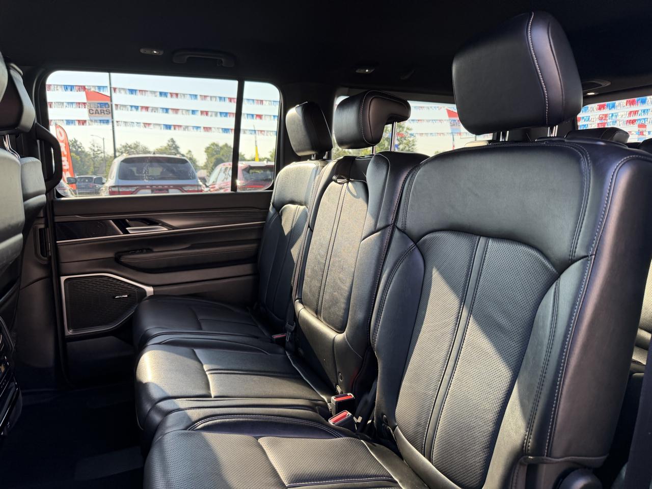 Jeep Wagoneer Series II 4x4 2024