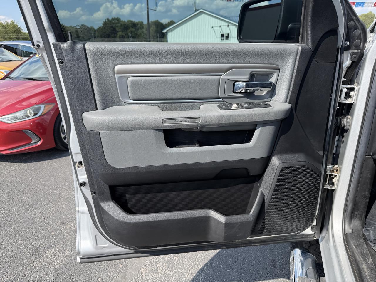 RAM 2500 4WD Crew Cab 149" SLT 2014