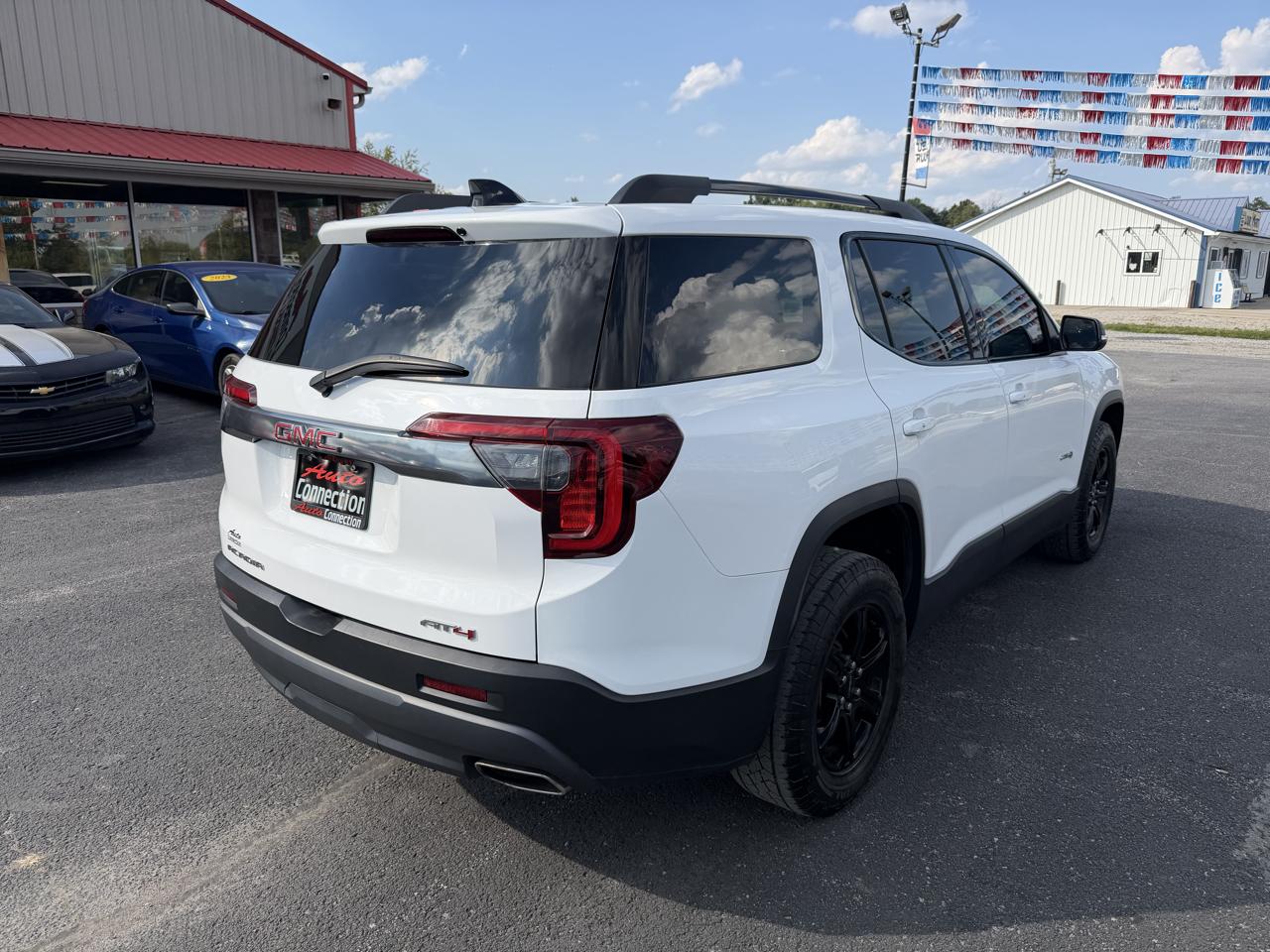 GMC Acadia AWD 4dr AT4 2023