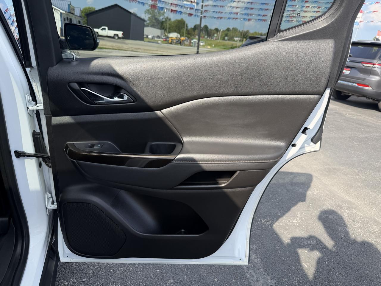 GMC Acadia AWD 4dr AT4 2023