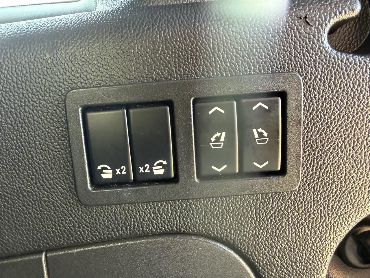 Chevrolet Suburban 4WD 4dr LT 2015