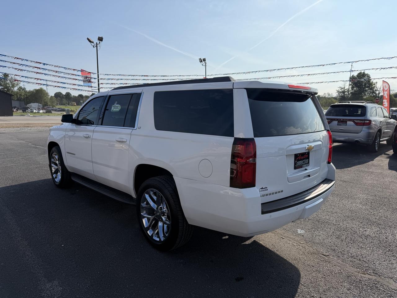 Chevrolet Suburban 4WD 4dr LT 2015